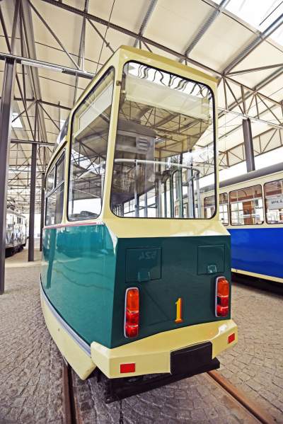 Zabytkowy "kanciak" z Poznania wyjedzie na krakowskie tory - zdjęcie 2