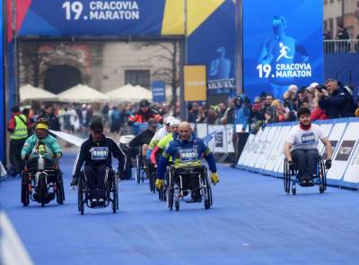 Ostro kręcili na trasie maratonu. Wygrał były żużlowiec - zdjęcie 3