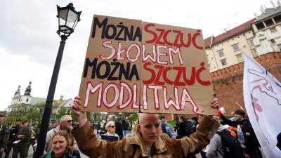 Defilada klas mundurowych "na cześć kuratorki Barbary Nowak" - zdjęcie 19