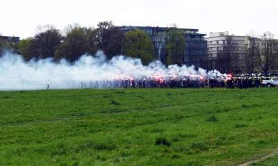 W drodze na derby na drugą stronę Błoń... - zdjęcie 2