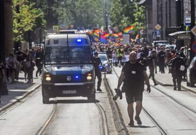 Radosny Marsz Równości w Krakowie: tu jest normalna Polska - zdjęcie 23