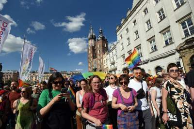 Radosny Marsz Równości w Krakowie: tu jest normalna Polska - zdjęcie 36