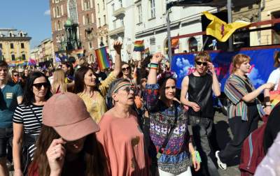 Radosny Marsz Równości w Krakowie: tu jest normalna Polska - zdjęcie 30