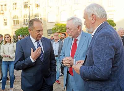 Zaczęło się odlicznie. Urzędnicy uruchomili specjalny zegar - zdjęcie 11