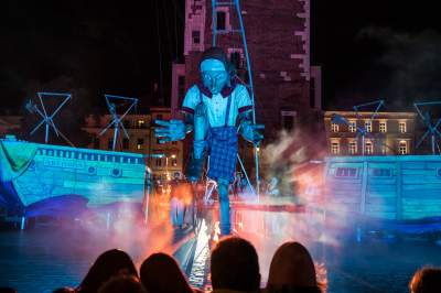 "Kosmiczny" koniec spektakularnej imprezy - zdjęcie 18