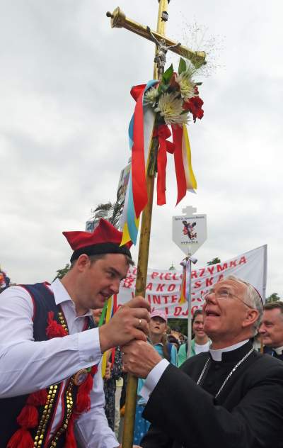 Tak abp Jędraszewski żegnał pielgrzymów. Entuzjazm kilku tysięcy osób - zdjęcie 8