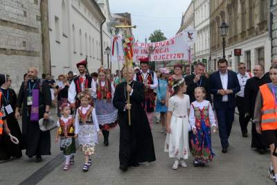 Tak abp Jędraszewski żegnał pielgrzymów. Entuzjazm kilku tysięcy osób - zdjęcie 17