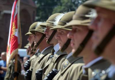 Tak Kraków świętował dzień Wojska Polskiego. Msza, złożenie kwiatów... - zdjęcie 5