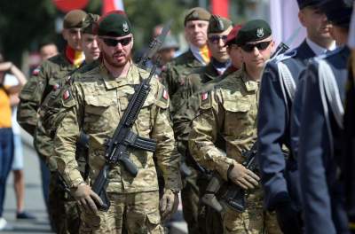 Tak Kraków świętował dzień Wojska Polskiego. Msza, złożenie kwiatów... - zdjęcie 6