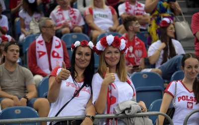 Jest mecz, jest impreza. Tutaj kibice zawsze dobrze się bawią... - zdjęcie 5