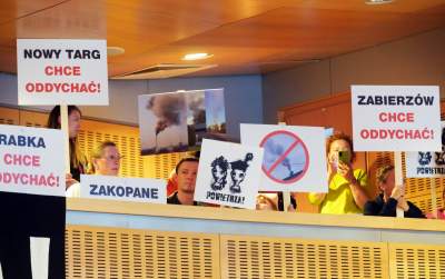 POWIETRZA! Protest przeciw zmianom w uchwale antysmogowej w sejmiku - zdjęcie 18