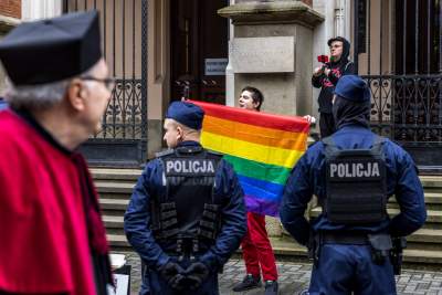 Protest podczas pochodu profesorów UJ. Przeciwko indoktrynacji - zdjęcie 9