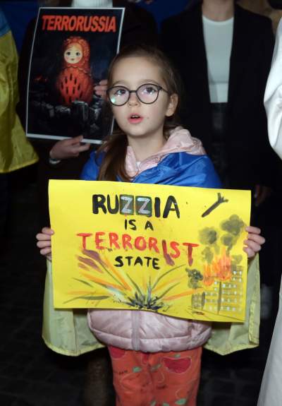 Wieczorny protest Ukraińców. "Rosja to państwo terrorystyczne" - zdjęcie 15