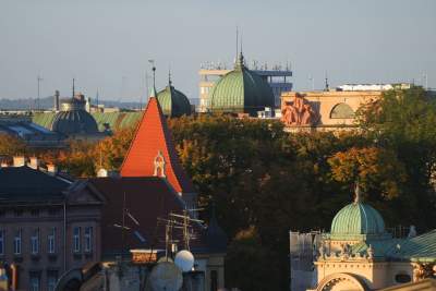 Zmierzch nad dachami Krakowa. Piękna jesień w mieście - zdjęcie 8