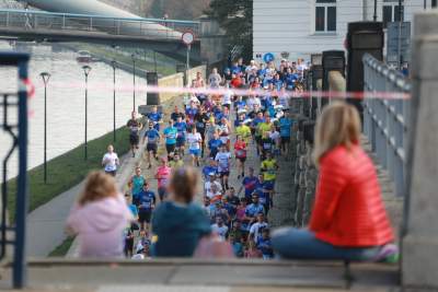 Jesienne bieganie w Krakowie, czyli 8. Cracovia Półmaraton Królewski - zdjęcie 13