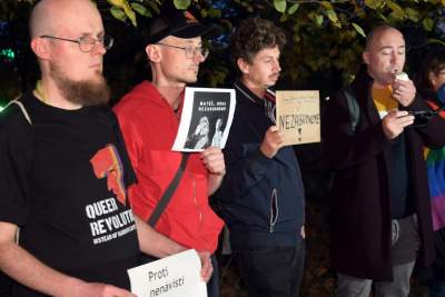 Protest przeciw homofobii przed słowackim konsulatem - zdjęcie 15