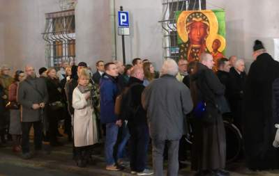 "Publiczny różaniec o odnowę moralną narodu polskiego" - zdjęcie 14