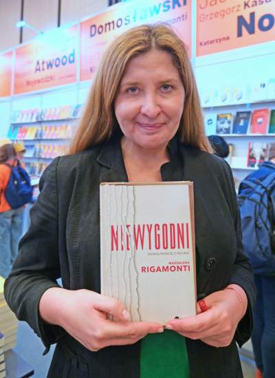 Gwiazdy dopisały na Targach Książki, rozpoznajecie tych autorów? - zdjęcie 28