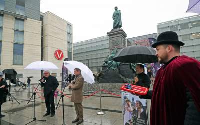 Wędrujący pomnik Mickiewicza, fot. Marek Lasyk - zdjęcie 15
