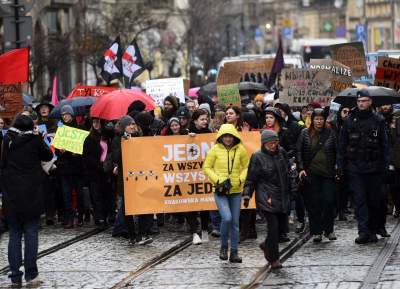 "Kobietą jest każdy kto się nią czuje" - zdjęcie 15