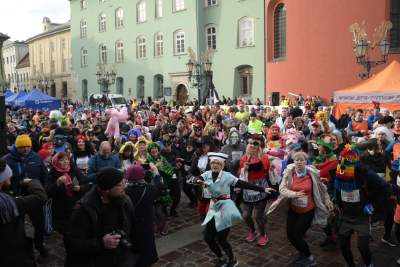 Biegiem do Nowego Roku, tu liczył się strój zawodników... - zdjęcie 3