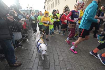 Biegiem do Nowego Roku, tu liczył się strój zawodników... - zdjęcie 9