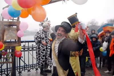 Na tym moście wiele się działo, były sceny radosne, ale i dramatyczne - zdjęcie 17