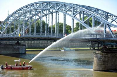 Na tym moście wiele się działo, były sceny radosne, ale i dramatyczne - zdjęcie 13