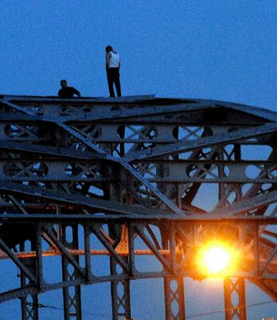 Na tym moście wiele się działo, były sceny radosne, ale i dramatyczne - zdjęcie 21