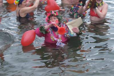 Nieważne, że woda zimna - serca są gorące! WOŚP na Bagrach - zdjęcie 7