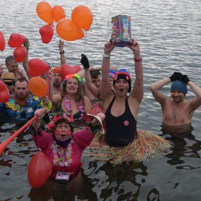 Nieważne, że woda zimna - serca są gorące! WOŚP na Bagrach - zdjęcie 5