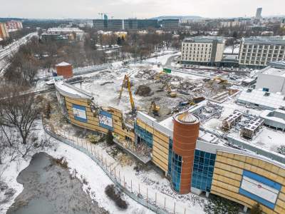 Co powstanie w tej wielkiej dziurze? Inwestor obiecuje, że zadba o zieleń - zdjęcie 8