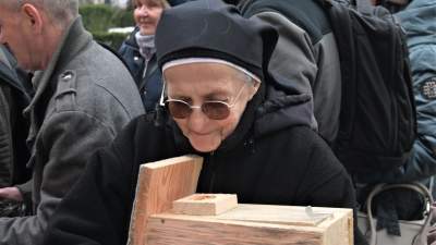 Tłumy pod magistratem. 1000 budek rozeszło się błyskawicznie - zdjęcie 4