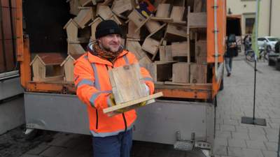 Tłumy pod magistratem. 1000 budek rozeszło się błyskawicznie - zdjęcie 9