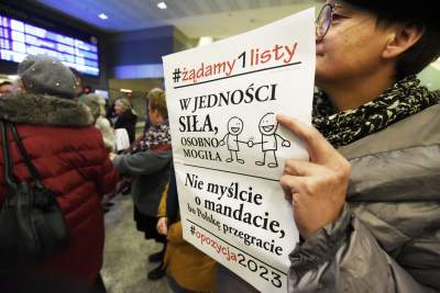Brak kompromisu - premia dla PiS-u, flash mob na Dworcu Głównym - zdjęcie 25