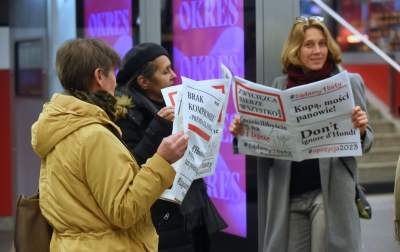 Brak kompromisu - premia dla PiS-u, flash mob na Dworcu Głównym - zdjęcie 28