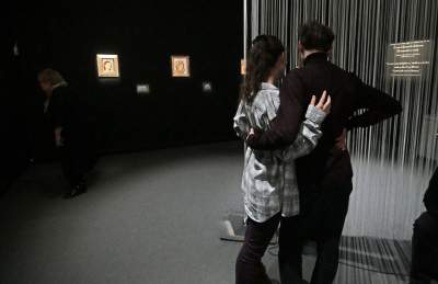 Ostatnie dni wystawy prac Tamary Łempickiej, tłumy w Muzeum - zdjęcie 15