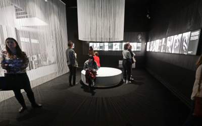 Ostatnie dni wystawy prac Tamary Łempickiej, tłumy w Muzeum - zdjęcie 22