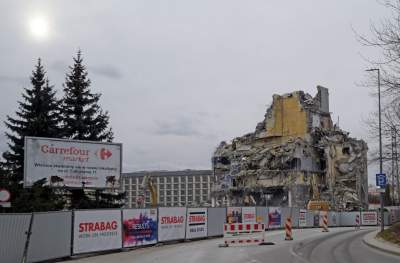 Tyle zostało po Plazie. Ostatni etap rozbiórki - zdjęcie 23