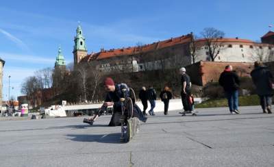 Pierwsze mgnienie wiosny w Krakowie, kto nie poszedł dziś na spacer niech żałuje - zdjęcie 12