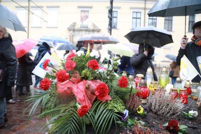 Obrońcy Jana Pawła II przeszli przez Kraków, fot. Jan Graczyński - zdjęcie 11