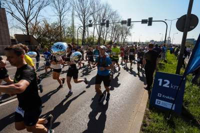 Prawdziwy dzień bez samochodu na ulicach Krakowa. Udane, wielkie bieganie - zdjęcie 33