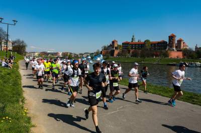 Prawdziwy dzień bez samochodu na ulicach Krakowa. Udane, wielkie bieganie - zdjęcie 41