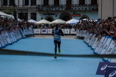 Prawdziwy dzień bez samochodu na ulicach Krakowa. Udane, wielkie bieganie - zdjęcie 45