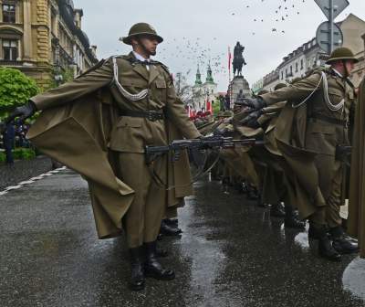 Obchody Święta 3 Maja w Krakowie, fot. Marek Lasyk - zdjęcie 32