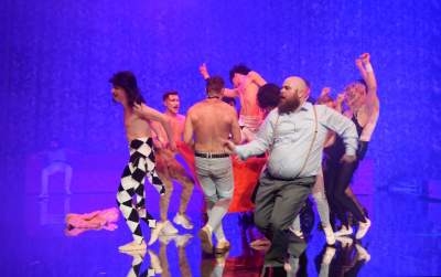 Spektakl skazany na sukces? „Królowa", historia człowieka, który stał się legendą - zdjęcie 28