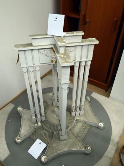 Odzyskane siłą muzealia, część uszkodzonych przez żerujące owady - zdjęcie 13