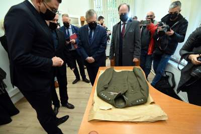 Odzyskane siłą muzealia, część uszkodzonych przez żerujące owady - zdjęcie 9