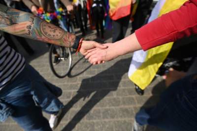 Tęczowy Kraków pokazał moc: Marsz Równości przeszedł przez miasto - zdjęcie 49