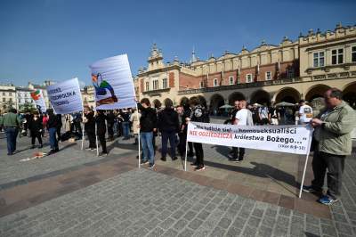 Tęczowy Kraków pokazał moc: Marsz Równości przeszedł przez miasto - zdjęcie 40
